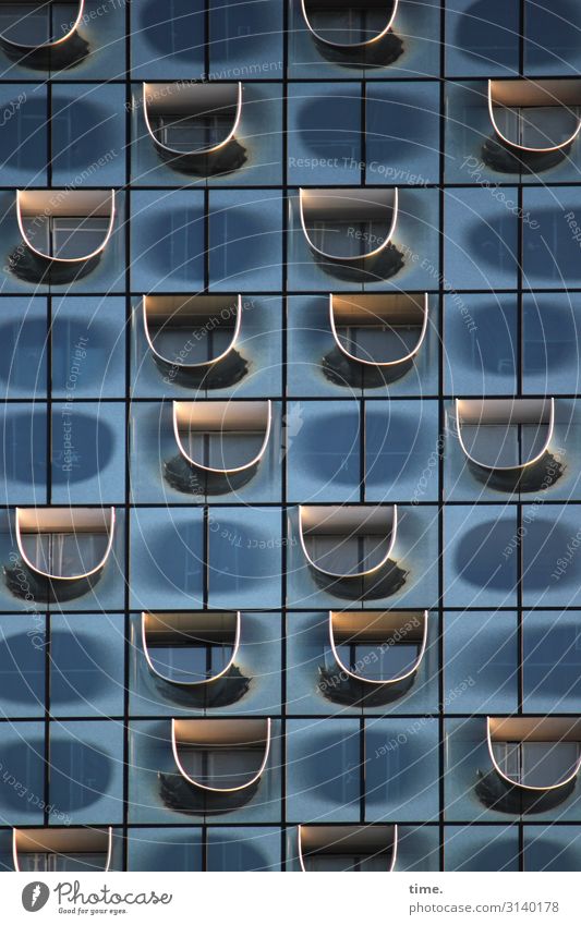 Kunst am Bau | Tränensäcke de luxe mauer kreativ wand schräg deko verzierung glas fenster fassade teuer ausblick kunst architektur modern