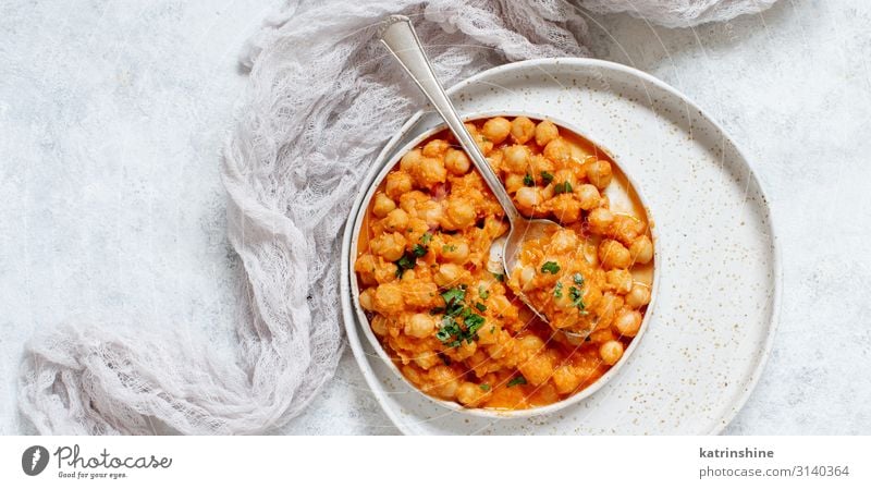 Indisches Chana Masala oder Kichererbsen-Curry Gemüse Vegetarische Ernährung Gesunde Ernährung grün Tradition backen asiatisch masala Inder channa