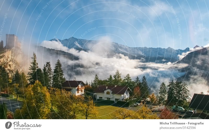 Nebelschwaden in den Bergen Ferien & Urlaub & Reisen Tourismus Berge u. Gebirge wandern Natur Landschaft Himmel Wolken Herbst Schönes Wetter Baum Alpen Gipfel
