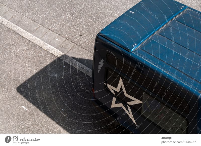 Transporter Straße Vogelperspektive Tageslicht Mobilität logistik schwarz Stern (Symbol) Schatten parken