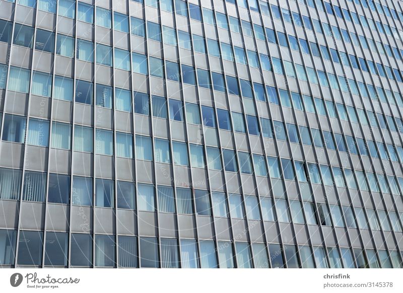 Fassade von Hochhaus Haus Bankgebäude Industrieanlage Turm Fenster Stein Beton Glas Metall Arbeit & Erwerbstätigkeit lernen Häusliches Leben Stadt Schule