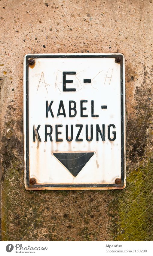 AR(E)S-CH KABEL-KREUZUNG | UT HH19 Zeichen Schriftzeichen Schilder & Markierungen Hinweisschild Warnschild hängen Sicherheit gefährlich Energie bedrohlich