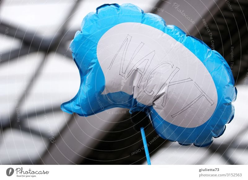 Nackt | UT HH19 Kitsch Krimskrams Luftballon Kunststoff Freiheit Identität nackt protestieren rein rebellieren Sex Sexualität skurril Tabubruch rasiert