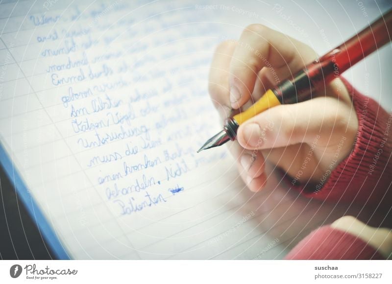 geschriebenes | hausaufgaben Kind Schulkind Schule lernen Hausaufgabe Diktat Schulunterricht lesen schreiben Bildung Deutsch Handschrift Schreibschrift Finger