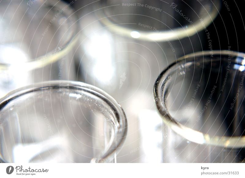 in vitro Reagenzglas Pharmazie Gesundheitswesen Labor rund Experiment dünn zerbrechlich Glas Industrie röhrchen durchsichtig labortechnik