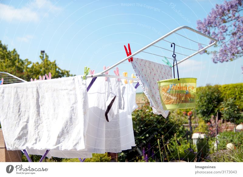 Wäscheständer - Gestelltrockner Wäscheklammern Umwelt Himmel Wolken Frühling Sommer Klima Schönes Wetter Garten Haus Terrasse T-Shirt Küchenhandtücher