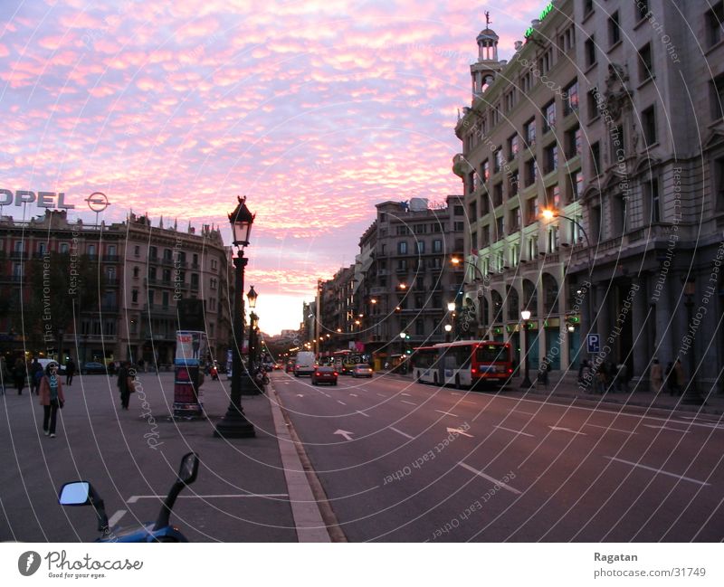 Sonnenuntergang in Barcelona Wolken Stadt Nacht Europa Himmel