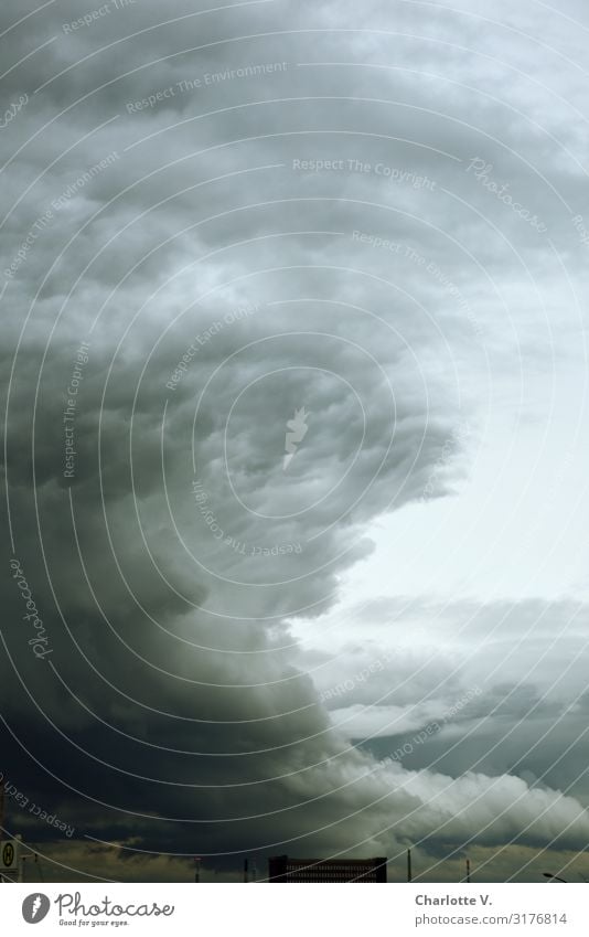 Dramatische Szenen über Hamburg | UT HH19 Umwelt Natur Urelemente Luft Himmel Wolken Gewitterwolken schlechtes Wetter Unwetter Sturm Aggression außergewöhnlich