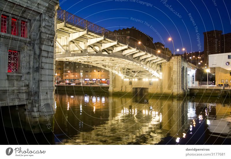 Deusto-Zugbrücke über den Fluss Nervión Ferien & Urlaub & Reisen Tourismus Natur Landschaft Himmel Stadt Brücke unten rot Basken Bilbao biscay Großstadt