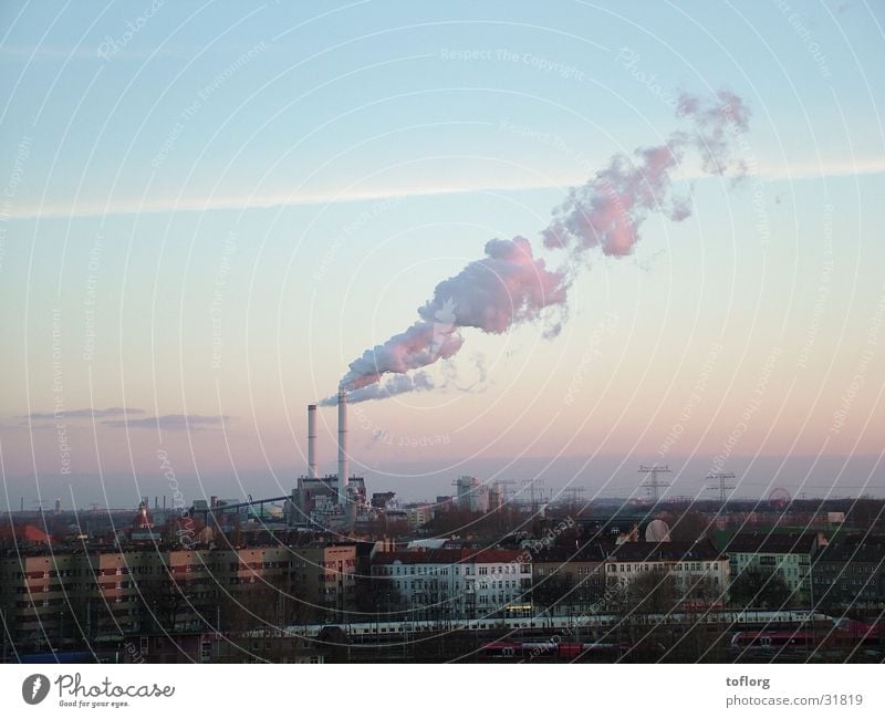 Rauchender Schlot Wolken Umwelt Stadt Industrie Stromkraftwerke Schornstein Berlin