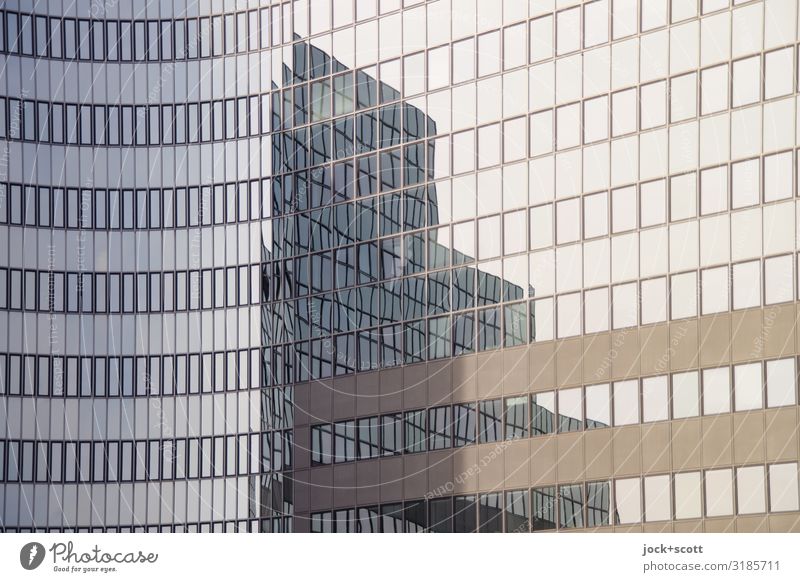 verzerrter Aufbau Architektur Klima Bürogebäude Glasfassade authentisch eckig hoch lang modern viele Design Qualität Symmetrie Verzerrung Illusion geschwungen