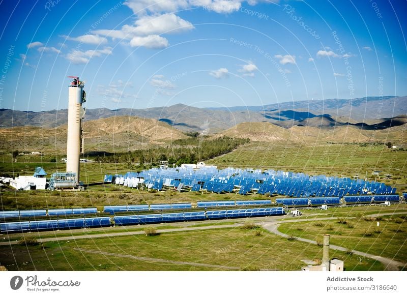 Solarmodule im Kraftwerk Sonnenenergie Paneele Station Himmel Schönes Wetter Reflexion & Spiegelung glänzend Sonnenstrahlen Tag Energie Elektrizität
