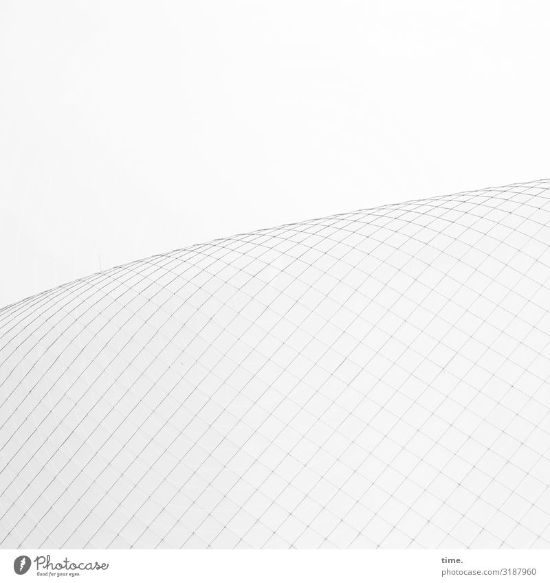 Netzabdeckung oberfläche linien grau stimmung inspiration parallel diagonal architektur baumaterial muster struktur netz netzstruktur himmel detail ausschnitt