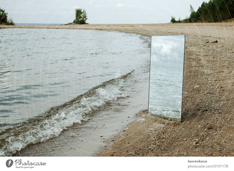 Spiegel am Strand mit Wellenreflexion Entwurf Umwelt horizontal Landschaft Natur Außenaufnahme Reflexion & Spiegelung Fluss Sand Jahreszeiten Himmel Frühling