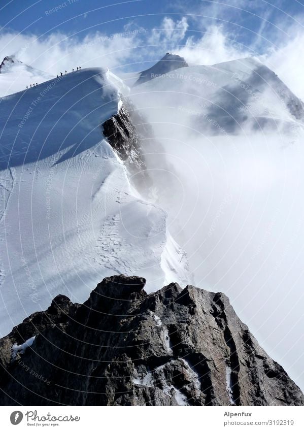 Schwarzhorn von Oben Klima Klimawandel Schönes Wetter Eis Frost Schnee Hügel Felsen Alpen Berge u. Gebirge Monte Rosa Gipfel Schneebedeckte Gipfel Gletscher