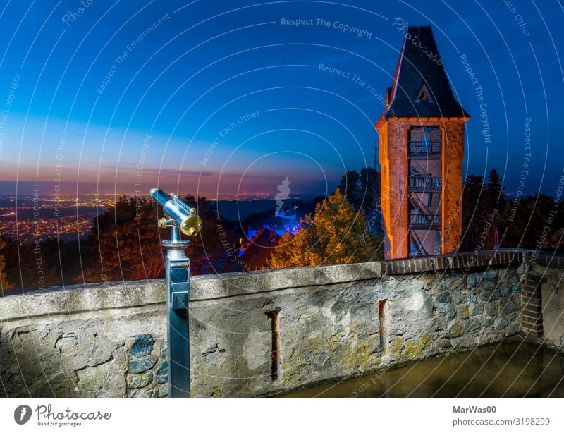 Frankstein´s Aussicht Ferien & Urlaub & Reisen Sightseeing Fernglas Nachthimmel Horizont Burg oder Schloss Turm Mauer Wand blau orange Wachsamkeit Ferne