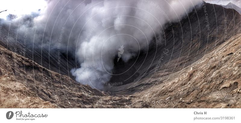 Mount Bromo Umwelt Natur Urelemente Erde Vulkan Mt. Bromo Indonesien Asien Abenteuer Rauch Eruption Farbfoto Außenaufnahme Menschenleer Morgen Tag