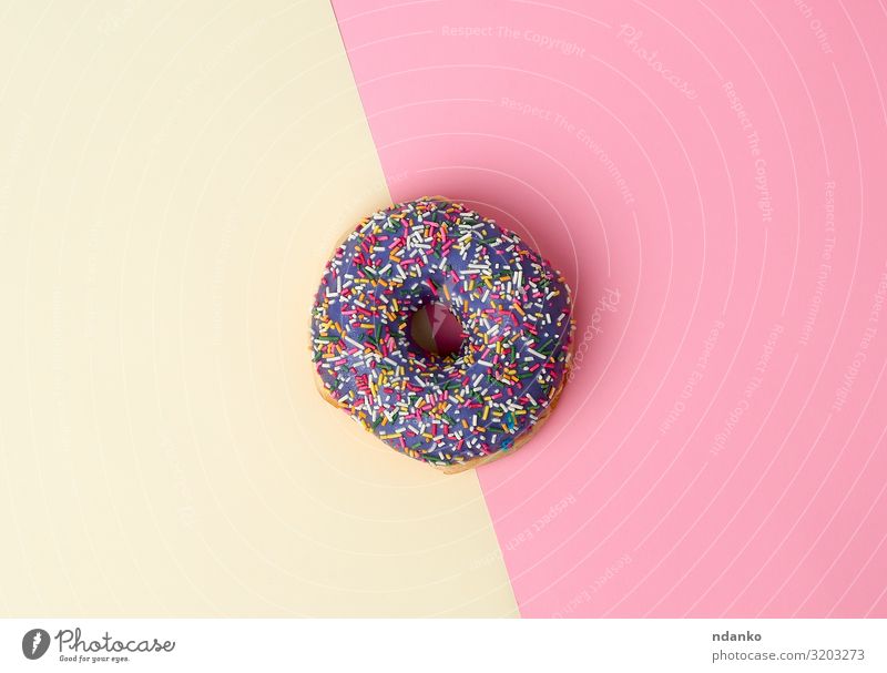rund gebackener Donut mit farbigen Zuckerstreuseln Dessert Süßwaren Ernährung Frühstück Dekoration & Verzierung frisch hell lecker oben gelb rosa Farbe