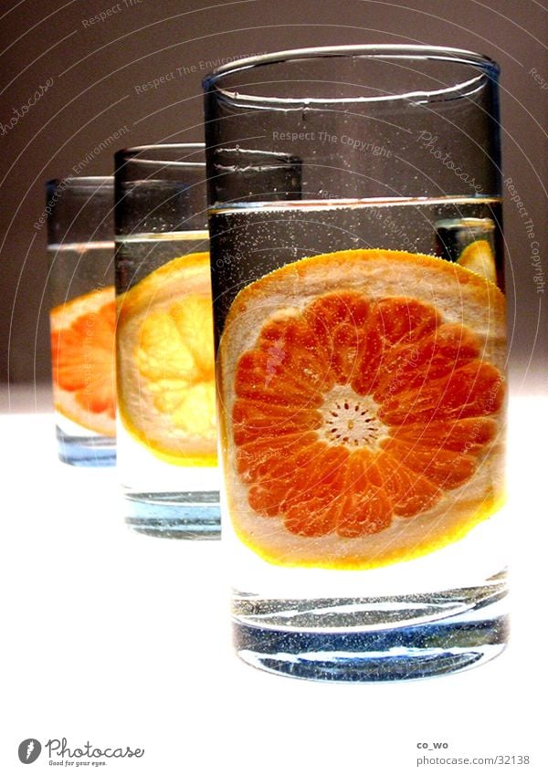 Südsee im Glas Zitrone Cocktail Getränk Bar Alkohol orange Reihe