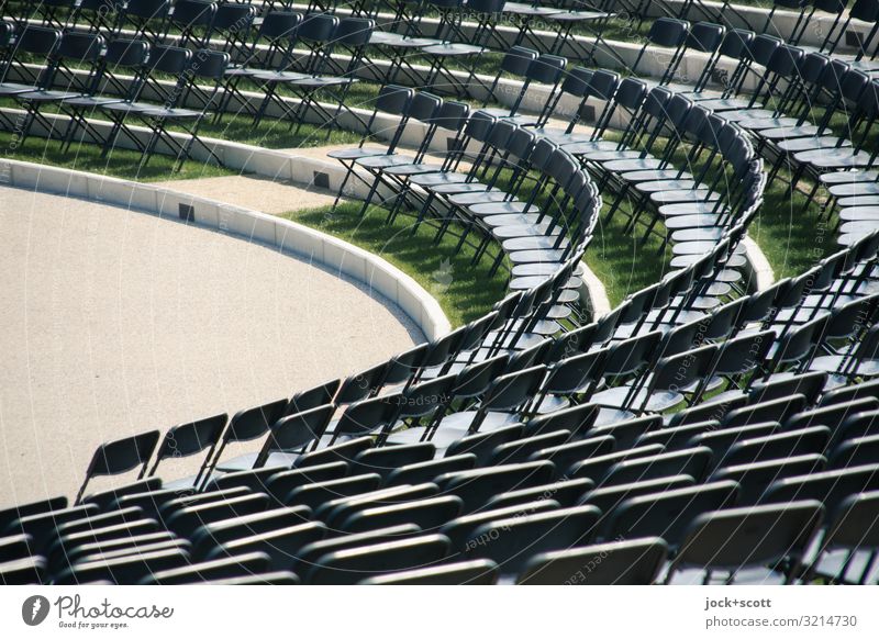 Reihe oder Rang Design Amphitheater Klappstuhl Sitzreihe frei viele Ordnungsliebe Genauigkeit gleich übersichtlich Strukturen & Formen Hintergrund neutral