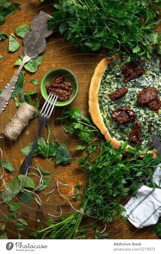 Kräuter und veganes Gericht auf dem Tisch Speise Veganer Kraut Petersilie Gabel Faser Spachtel Küche Gesundheit Lebensmittel Vegetarier frisch grün Mahlzeit
