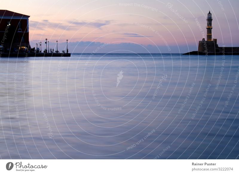 Abendliche Stimmung in Chania, Kreta harmonisch Meditation Küste Bucht Meer Mittelmeer Hafenstadt Turm Leuchtturm blau violett rosa rot schwarz Gelassenheit