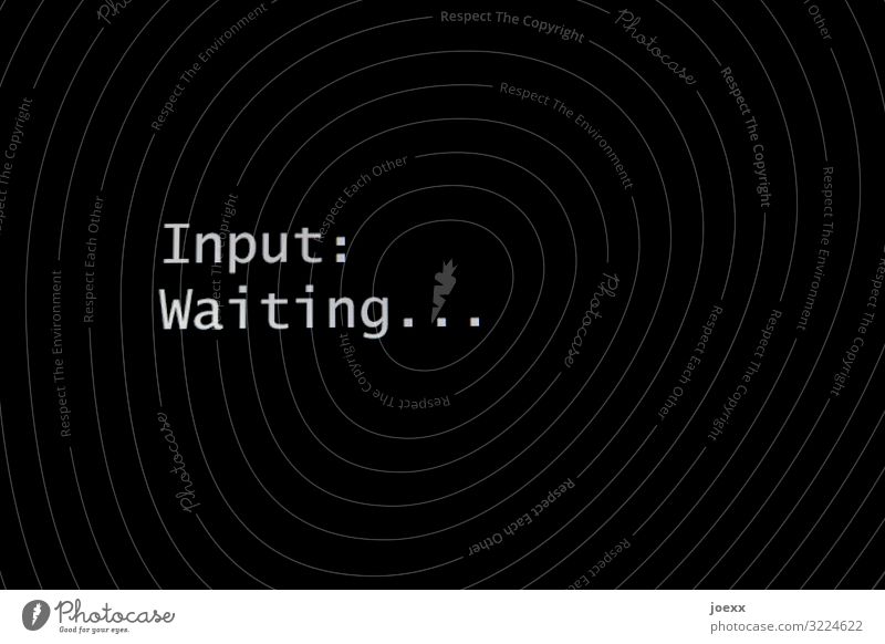 Schwarzer Computermonitor zeigt Text "Input: Waiting…" Bildung Erwachsenenbildung Schüler Büro Bildschirm Technik & Technologie Schriftzeichen schwarz weiß