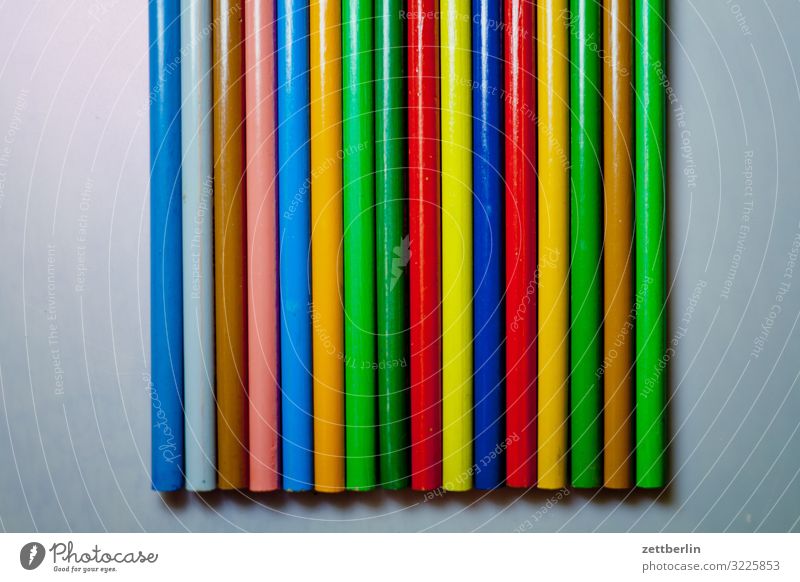 16 Pastellstifte Hobelbank mehrfarbig Farbstift Entwurf Farbe Farbstoff Mediengestalter Grafiker Grafik u. Illustration Idee Kreativität Kunst Künstler Gemälde