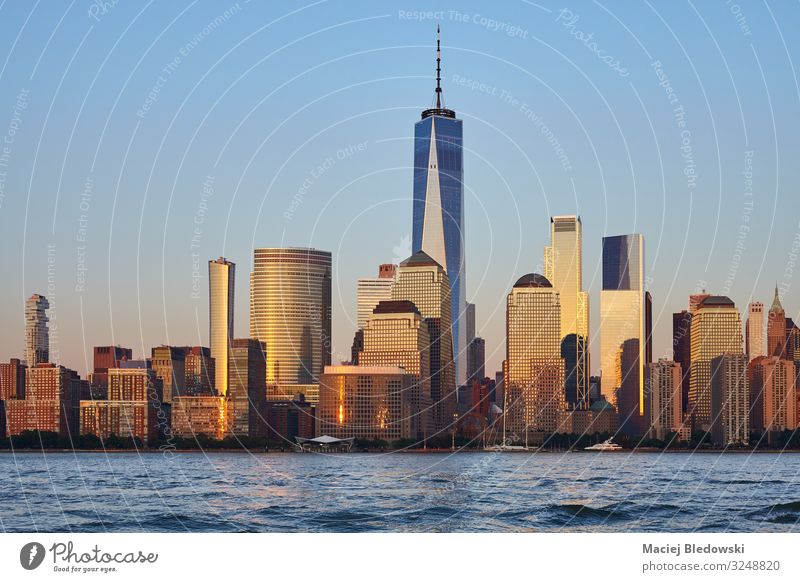 Manhattan Skyline bei Sonnenuntergang, New York. Lifestyle kaufen Reichtum Geld Ferien & Urlaub & Reisen Ausflug Sightseeing Städtereise Häusliches Leben