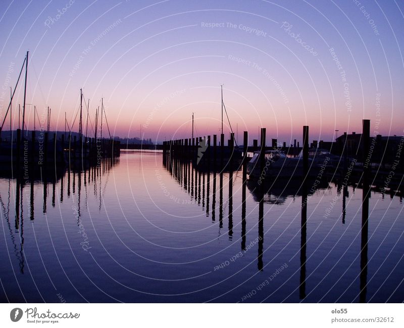 Silence II Sonnenaufgang violett Hafen Morgen Wasser