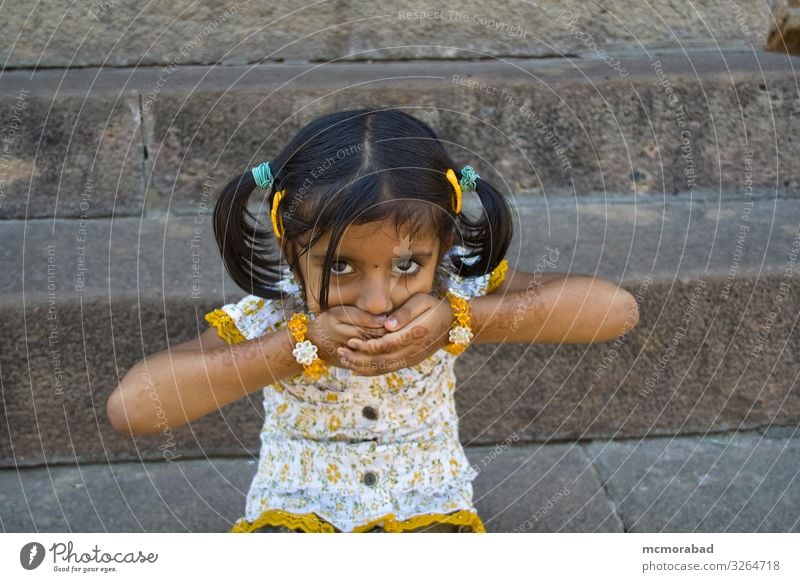Kind in'Mouth Shut' Stimmung Kleinkind Mädchen Gesicht Mund 1 Mensch 3-8 Jahre Kindheit Gefühle tot Inder asiatisch aufgeilen Attrappe zugeklappt Körperhaltung