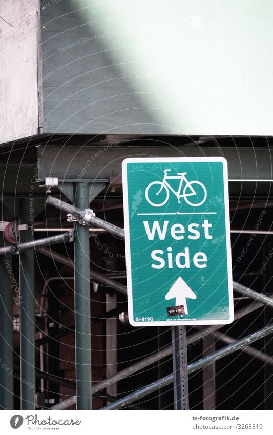 West Side Story auf'm Drahtesel Ausflug Städtereise New York City Manhattan Stadtzentrum Mauer Wand Verkehr Verkehrsmittel Verkehrswege Personenverkehr