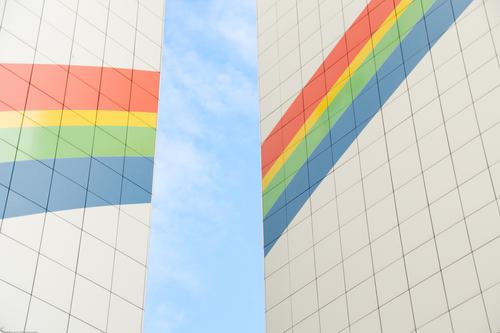 Regenbogenfarben Fassade Himmel Brandmauer Dekoration & Verzierung Fassadenverkleidung Streifen positiv Wärme Einigkeit Toleranz Kreativität Qualität Symmetrie