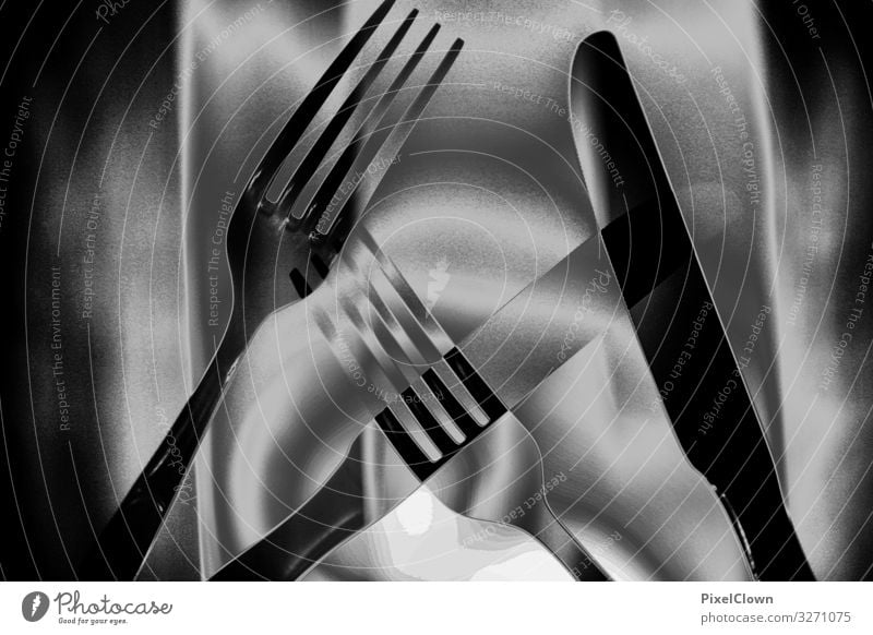 Messer, Gabel, Licht Ernährung Essen Geschirr Besteck Gastronomie Stahl schwarz Gefühle Schwarzweißfoto Innenaufnahme Detailaufnahme Makroaufnahme Experiment