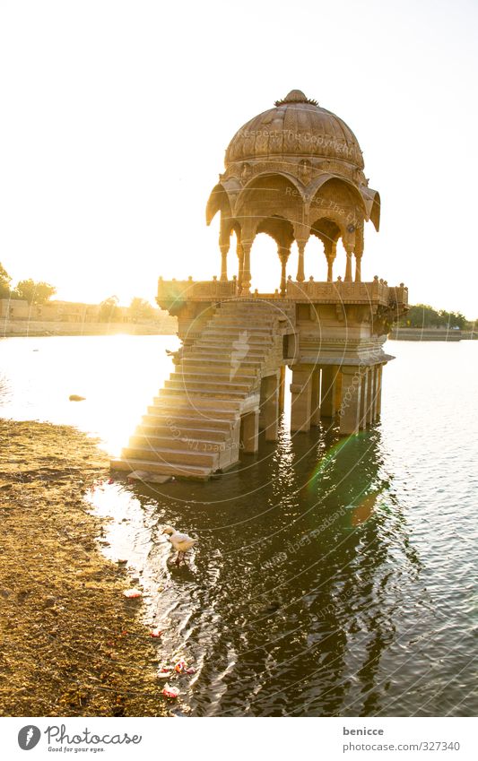 Morgenlicht in Indien Menschenleer Architektur Bauwerk Säule Natur Himmel Wasser See Fotografie Außenaufnahme Tag Ferien & Urlaub & Reisen Reisefotografie