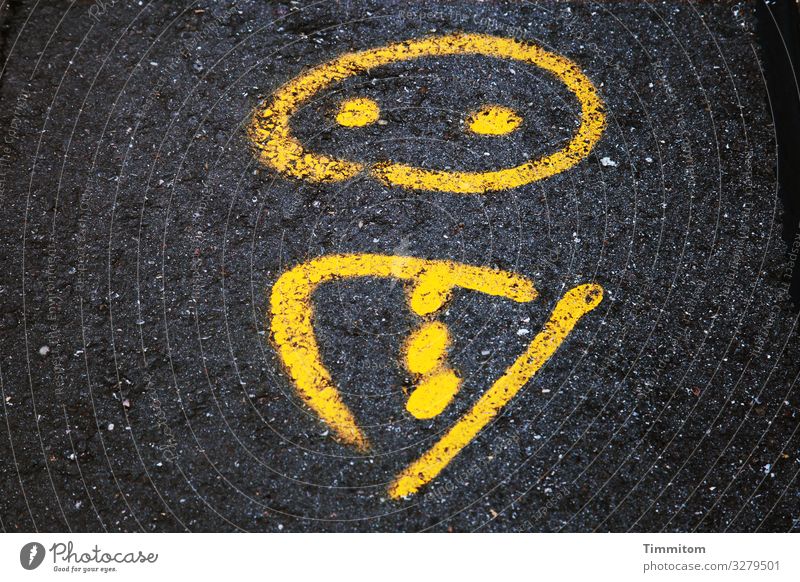 Akzeptierende Grundhaltung Straße Wege & Pfade Zeichen Schilder & Markierungen Linie ästhetisch gelb schwarz weiß Gefühle Rätsel Asphalt unklar Bedeutung Figur