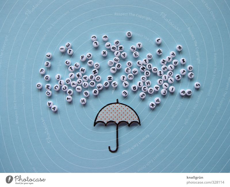 Abgeschirmt Schirm Schriftzeichen oben rund blau weiß Gefühle Idee Kommunizieren Kreativität Schutz Regenschirm getupft Muster Farbfoto Studioaufnahme