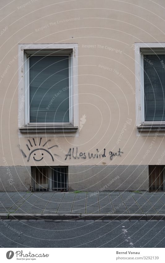 Jahresmotto 2020 Nürnberg Stadt Gebäude Mauer Wand Fassade Fenster Verkehrswege Straße Optimismus Willensstärke Tatkraft Sonne Graffiti sprühen positiv