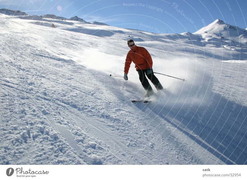 Ski-Schwung Skifahren Skifahrer Schweiz Gegenlicht Sport Laax Berge u. Gebirge Abfahrt nach Plaun Schnee
