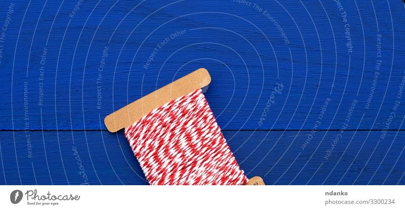 Rot-weißer Faden des Handwerks Freizeit & Hobby Handarbeit stricken Dekoration & Verzierung Feste & Feiern Seil Holz Linie hell blau rot Farbe Kreativität