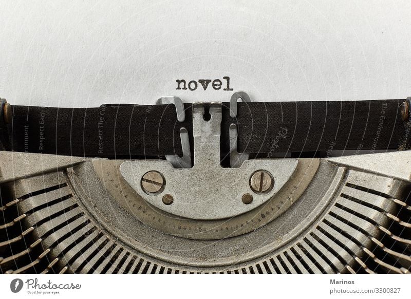neuartige Schreibmaschinenschrift auf einer alten Schreibmaschine Design Glück Business Maschine Papier Metall retro weiß Idee altehrwürdig Mitteilung Wort Text
