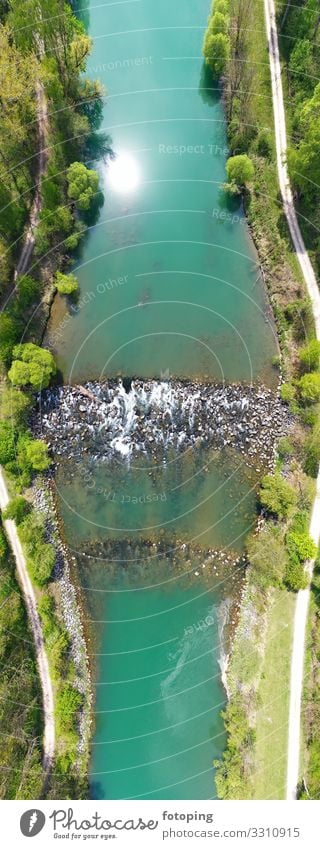 Die Iller von oben Wasser Baum Wald Bach Fluss Sehenswürdigkeit Stein Flüssigkeit grün Bayern Bild Deutschland Drohne Drohnenbilder Erde Europa Gewässer