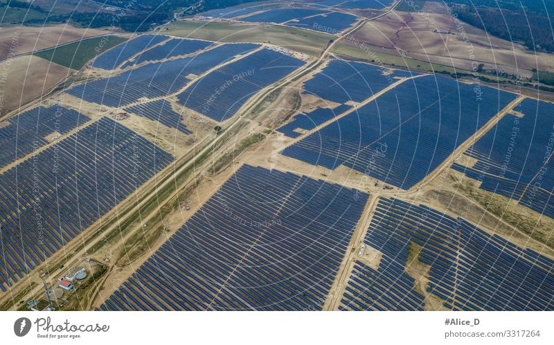 Photovoltaikpark in Guillena, Spanien Technik & Technologie High-Tech Energiewirtschaft Erneuerbare Energie Sonnenenergie Industrie Umwelt gigantisch blau Kraft