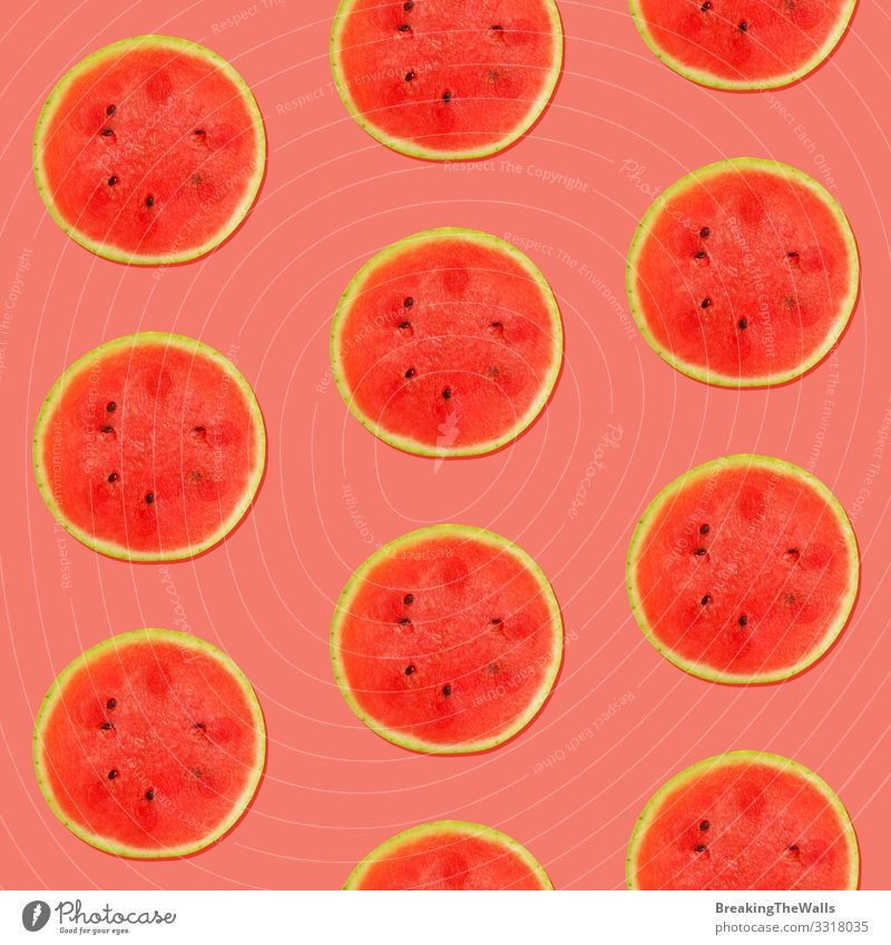 Nahtloses Muster einer Wassermelone auf rosa Lebensmittel Frucht Essen Vegetarische Ernährung Design exotisch Gesunde Ernährung Sommer frisch saftig rot Farbe