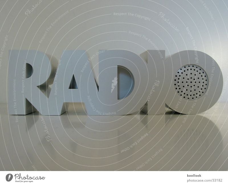RADIO RADIO weiß Siebziger Jahre retro Dinge Design obskur Musik Klang Radio