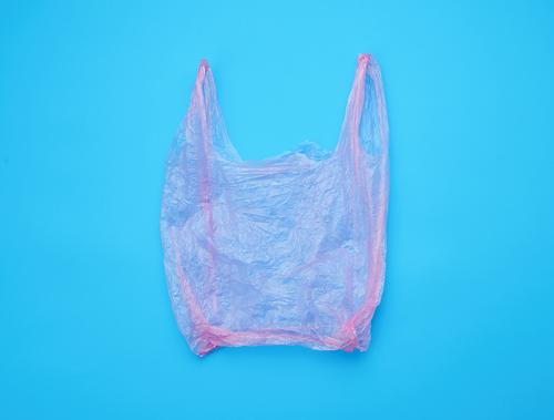 leere rosa Plastiktüte öffnen kaufen Umwelt Container Verpackung Paket Kunststoff tragen blau Umweltverschmutzung Tasche farbenfroh Entwurf Erhaltung