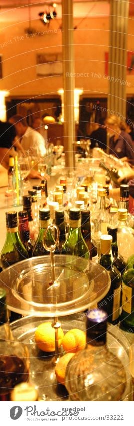 Theke Party Getränk Nachtleben Bar Gastronomie Alkohol Flasche Mensch Kneipe