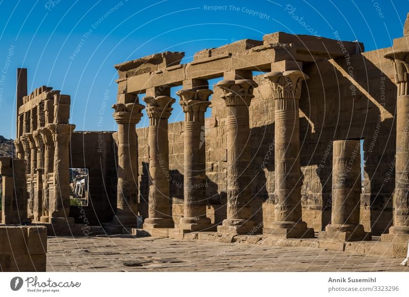 Philae Tempel in Assuan, Ägypten. tempel ägypten philae säule hieroglyphen historisch architektur afrika reise geschichte archäologie glaube tradition pharaonen