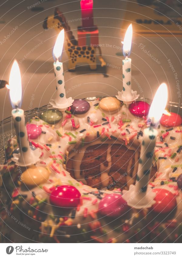 Kindergeburtstag Lebensmittel Kuchen Schokolade Ernährung Häusliches Leben Wohnung Entertainment Party Feste & Feiern Geburtstag Freude Glück Fröhlichkeit