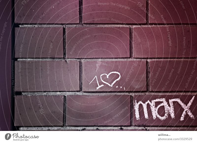I love Marx - Kreidezeit und Philosophenliebe Mauer Wand Backstein Backsteinwand Zeichen Schriftzeichen Graffiti Herz Kreidezeichnung Marxismus-Leninismus